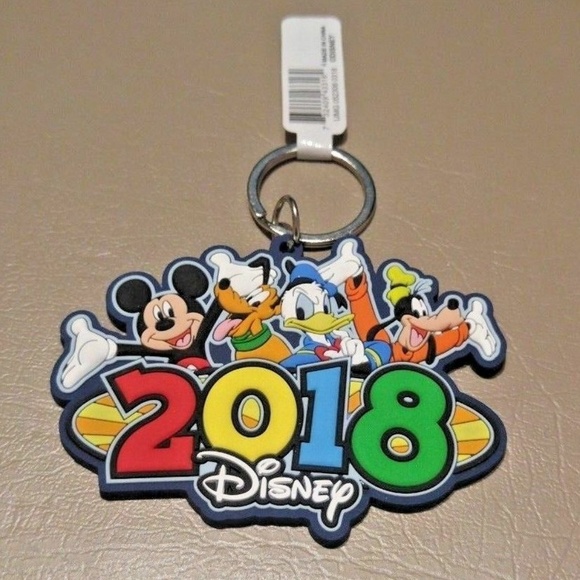Disney 2018 Keychain - Picture 4 of 4